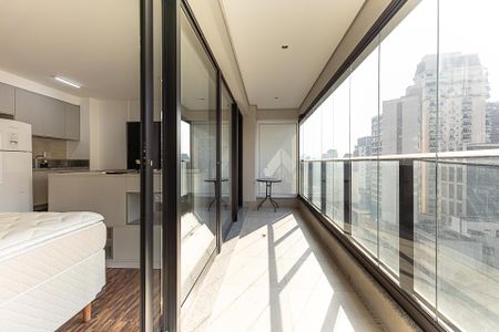 Varanda de kitnet/studio para alugar com 1 quarto, 42m² em Itaim Bibi, São Paulo