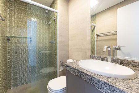 Studio para alugar com 42m², 1 quarto e 1 vaga Studio para alugar com 42m², 1 quarto e 1 vagaBanheiro