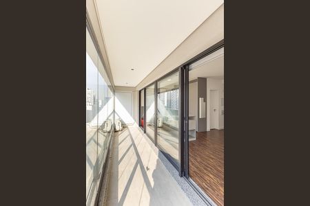 Varanda de kitnet/studio para alugar com 1 quarto, 42m² em Itaim Bibi, São Paulo