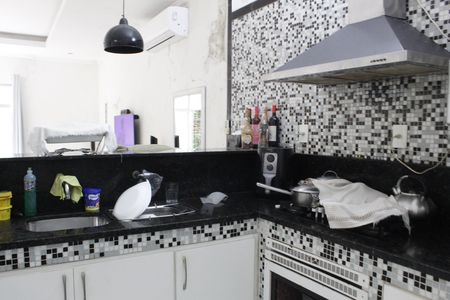 Cozinha de casa à venda com 2 quartos, 400m² em Anil, Rio de Janeiro