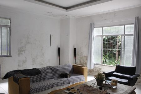 Sala de casa à venda com 2 quartos, 400m² em Anil, Rio de Janeiro