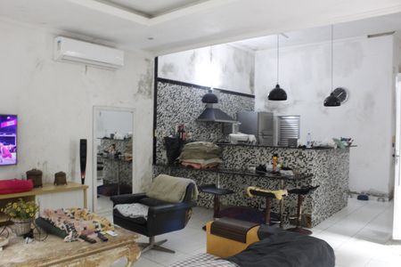 Sala de casa à venda com 2 quartos, 400m² em Anil, Rio de Janeiro