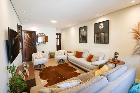 Casa à venda com 128m², 3 quartos e 2 vagas