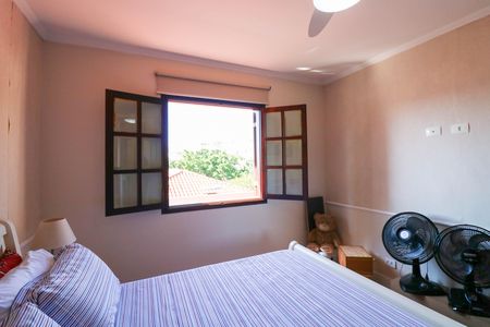Casa à venda com 128m², 3 quartos e 2 vagas