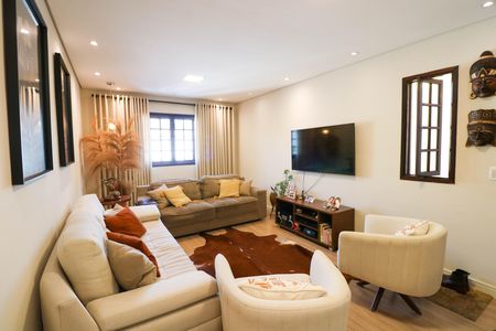Casa à venda com 128m², 3 quartos e 2 vagas