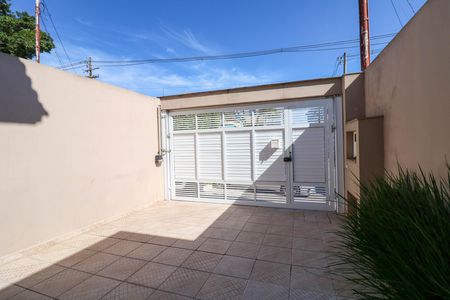 Casa à venda com 128m², 3 quartos e 2 vagas