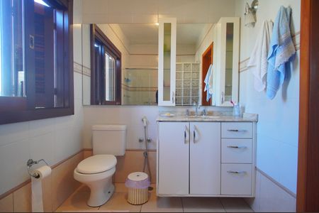 Casa para alugar com 220m², 4 quartos e 3 vagasBanheiro da Suíte