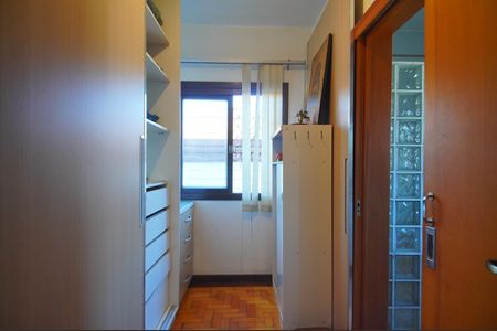 Casa para alugar com 220m², 4 quartos e 3 vagasCloset da suíte