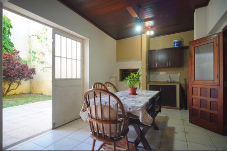Casa para alugar com 220m², 4 quartos e 3 vagasÁrea gourmet