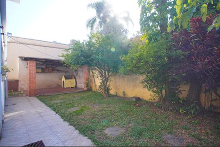 Casa para alugar com 220m², 4 quartos e 3 vagasQuintal