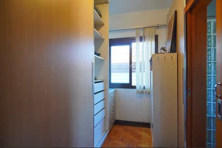 Casa para alugar com 220m², 4 quartos e 3 vagasCloset da suíte