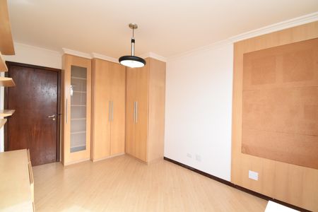 Apartamento para alugar com 238m², 3 quartos e 2 vagasQuarto 3