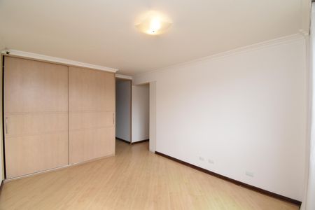 Apartamento para alugar com 238m², 3 quartos e 2 vagasSuíte