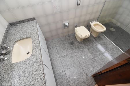 Apartamento para alugar com 238m², 3 quartos e 2 vagasBanheiro 2