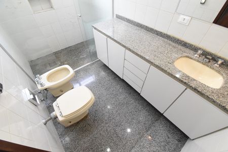 Apartamento para alugar com 238m², 3 quartos e 2 vagasBanheiro da Suíte