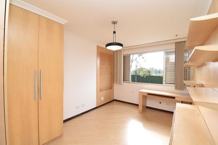 Apartamento para alugar com 238m², 3 quartos e 2 vagasQuarto 3