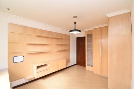 Apartamento para alugar com 238m², 3 quartos e 2 vagasQuarto 3