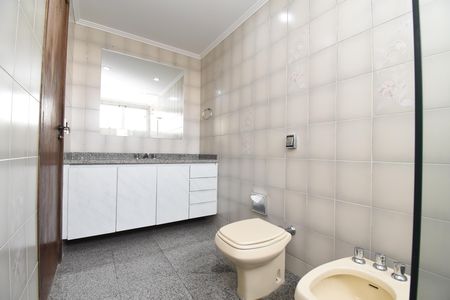 Apartamento para alugar com 238m², 3 quartos e 2 vagasBanheiro 2