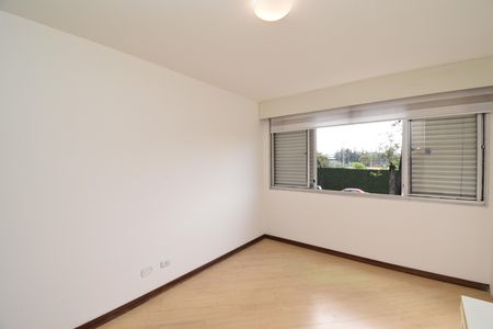 Apartamento para alugar com 238m², 3 quartos e 2 vagasQuarto 2