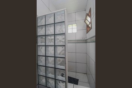 Casa para alugar com 50m², 2 quartos e 1 vaga Casa para alugar com 50m², 2 quartos e 1 vagaBanheiro