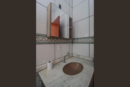 Casa para alugar com 50m², 2 quartos e 1 vaga Casa para alugar com 50m², 2 quartos e 1 vagaBanheiro