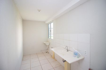 Apartamento para alugar com 45m², 2 quartos e 1 vaga Apartamento para alugar com 45m², 2 quartos e 1 vagaCozinha e Área de Serviço