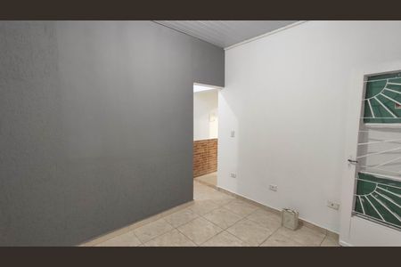 Sala de estar de casa para alugar com 2 quartos, 99m² em Vila das Nacoes, Ferraz de Vasconcelos