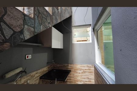 Casa para alugar com 99m², 2 quartos e sem vagaQuintal