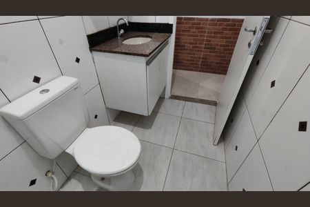Casa para alugar com 99m², 2 quartos e sem vagaBanheiro social