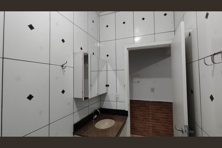 Casa para alugar com 99m², 2 quartos e sem vagaBanheiro social