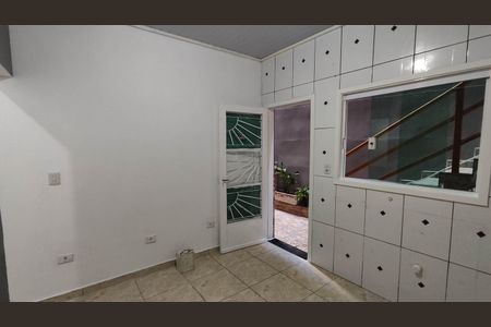 Casa para alugar com 99m², 2 quartos e sem vagaSala de estar