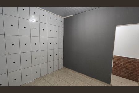 Sala de estar de casa para alugar com 2 quartos, 99m² em Vila das Nacoes, Ferraz de Vasconcelos