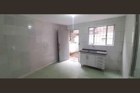 Cozinha de apartamento para alugar com 1 quarto, 50m² em Km 18, Osasco