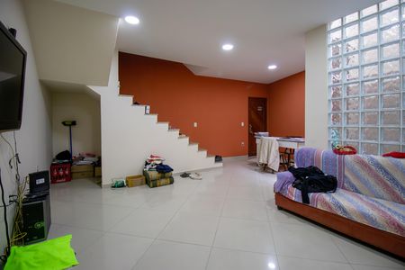 Sala de casa à venda com 3 quartos, 140m² em Bonsucesso, Rio de Janeiro