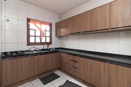 Casa para alugar com 70m², 2 quartos e 1 vaga Casa para alugar com 70m², 2 quartos e 1 vagaCozinha e Área de Serviço