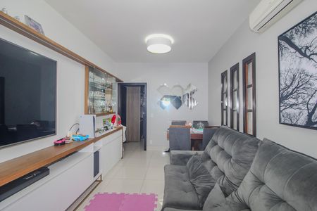 Sala de casa de condomínio para alugar com 3 quartos, 144m² em Vila Nova, Porto Alegre