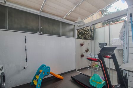 Casa de condomínio à venda com 144m², 3 quartos e 2 vagas Casa de condomínio à venda com 144m², 3 quartos e 2 vagasArea de serviço/Quintal