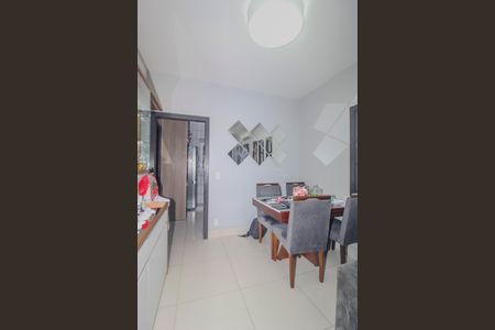Casa de condomínio à venda com 144m², 3 quartos e 2 vagas Casa de condomínio à venda com 144m², 3 quartos e 2 vagasSala