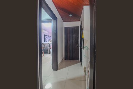 Casa de condomínio à venda com 144m², 3 quartos e 2 vagas Casa de condomínio à venda com 144m², 3 quartos e 2 vagasCorredor