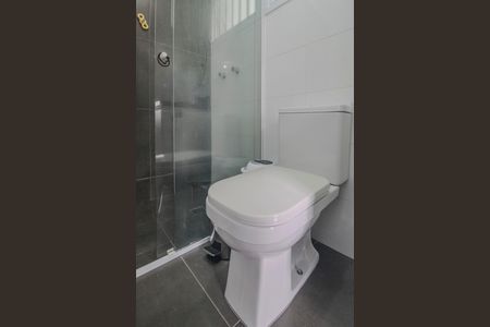 Casa de condomínio à venda com 144m², 3 quartos e 2 vagas Casa de condomínio à venda com 144m², 3 quartos e 2 vagasBanheiro da Suíte