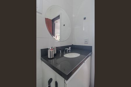 Casa de condomínio à venda com 144m², 3 quartos e 2 vagas Casa de condomínio à venda com 144m², 3 quartos e 2 vagasBanheiro da Suíte