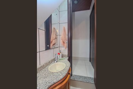 Casa de condomínio à venda com 144m², 3 quartos e 2 vagas Casa de condomínio à venda com 144m², 3 quartos e 2 vagasBanheiro