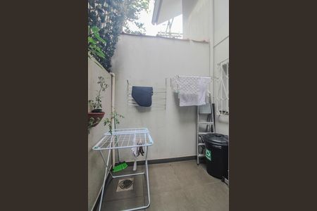 Casa de condomínio à venda com 144m², 3 quartos e 2 vagas Casa de condomínio à venda com 144m², 3 quartos e 2 vagasArea de serviço/Quintal