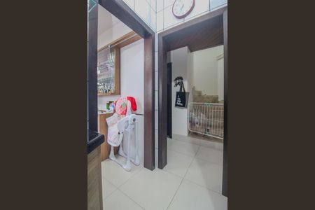 Casa de condomínio à venda com 144m², 3 quartos e 2 vagas Casa de condomínio à venda com 144m², 3 quartos e 2 vagasCorredor