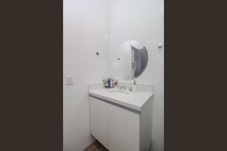 Casa de condomínio à venda com 144m², 3 quartos e 2 vagas Casa de condomínio à venda com 144m², 3 quartos e 2 vagasBanheiro 2
