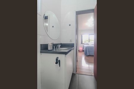 Casa de condomínio à venda com 144m², 3 quartos e 2 vagas Casa de condomínio à venda com 144m², 3 quartos e 2 vagasBanheiro da Suíte
