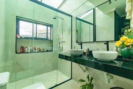 Apartamento à venda com 180m², 4 quartos e 2 vagas