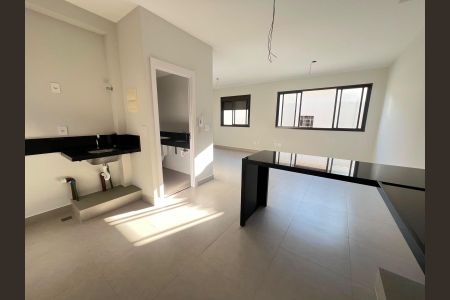 Cozinha de kitnet/studio à venda com 1 quarto, 40m² em Santa Tereza, Belo Horizonte