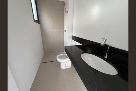 Banheiro de kitnet/studio à venda com 1 quarto, 40m² em Santa Tereza, Belo Horizonte