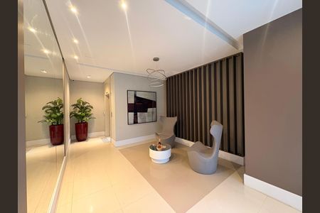 Apartamento à venda com 94m², 3 quartos e 2 vagas Apartamento à venda com 94m², 3 quartos e 2 vagasHall social